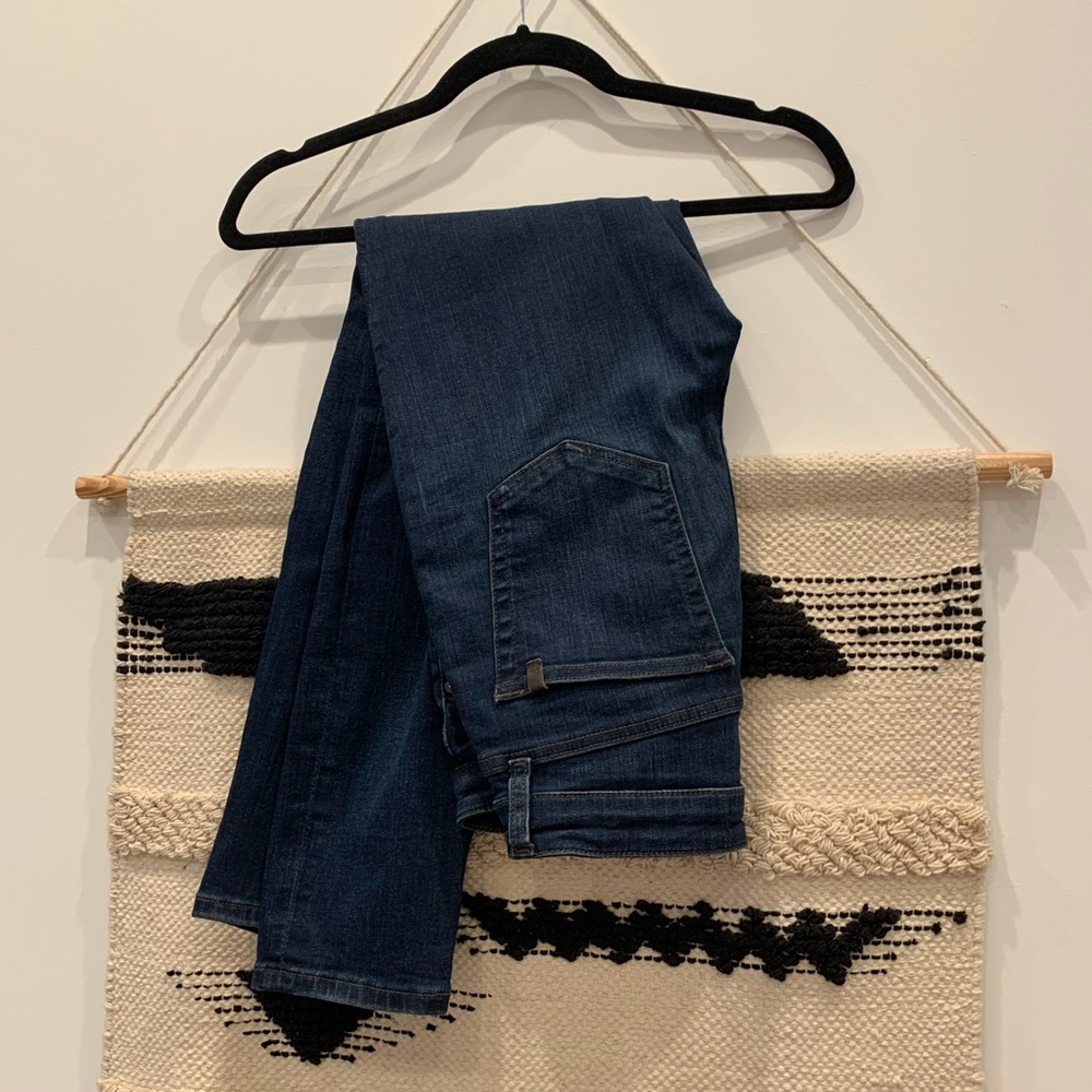 EUC // Joe’s Charlie High Rise Skinny Jeans